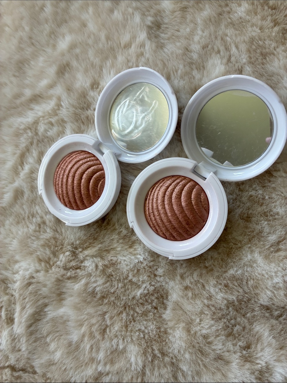 Ellen Tracy Peach Bronze Shimmer Baked Highlighter Duo